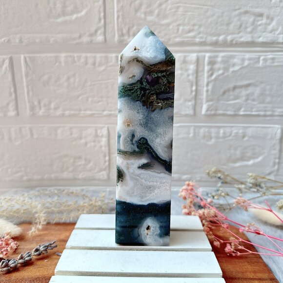 Beautiful Moss Agate Tower Obelisk - Picture 2 of 9